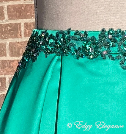 Satin_skirt_green_embroidery2