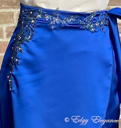 skirt_satin_blue_close_up_5